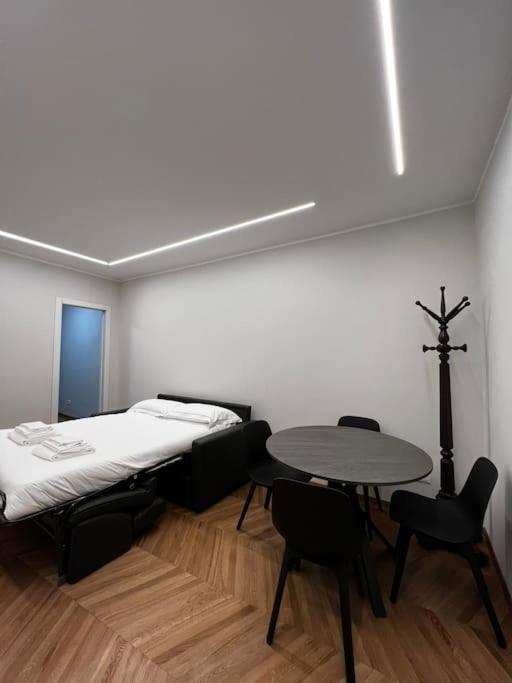 Brera Eleven Apartment Milan Bagian luar foto